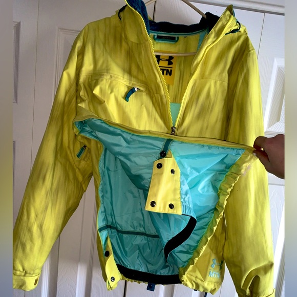 Women’s ski jacket - Picture 2 of 2